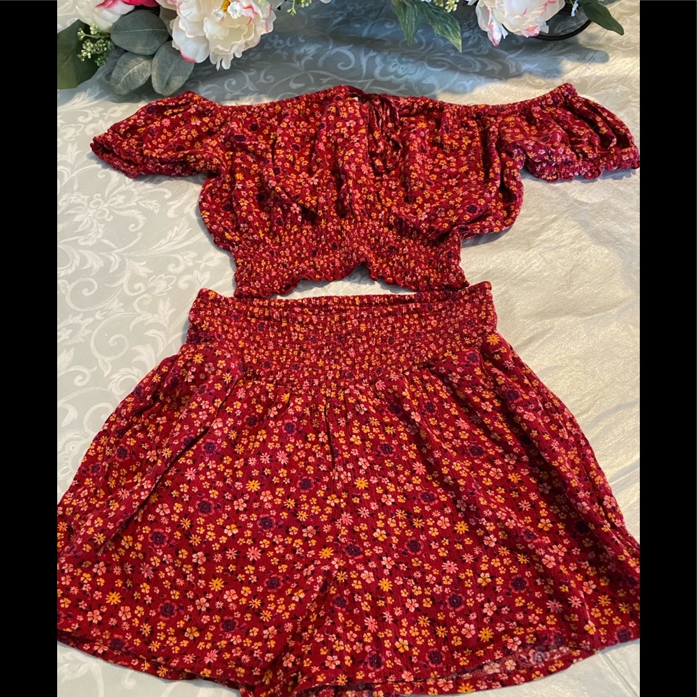 Aeropostale Short Set Girls XS Top with s bottom Rust floral